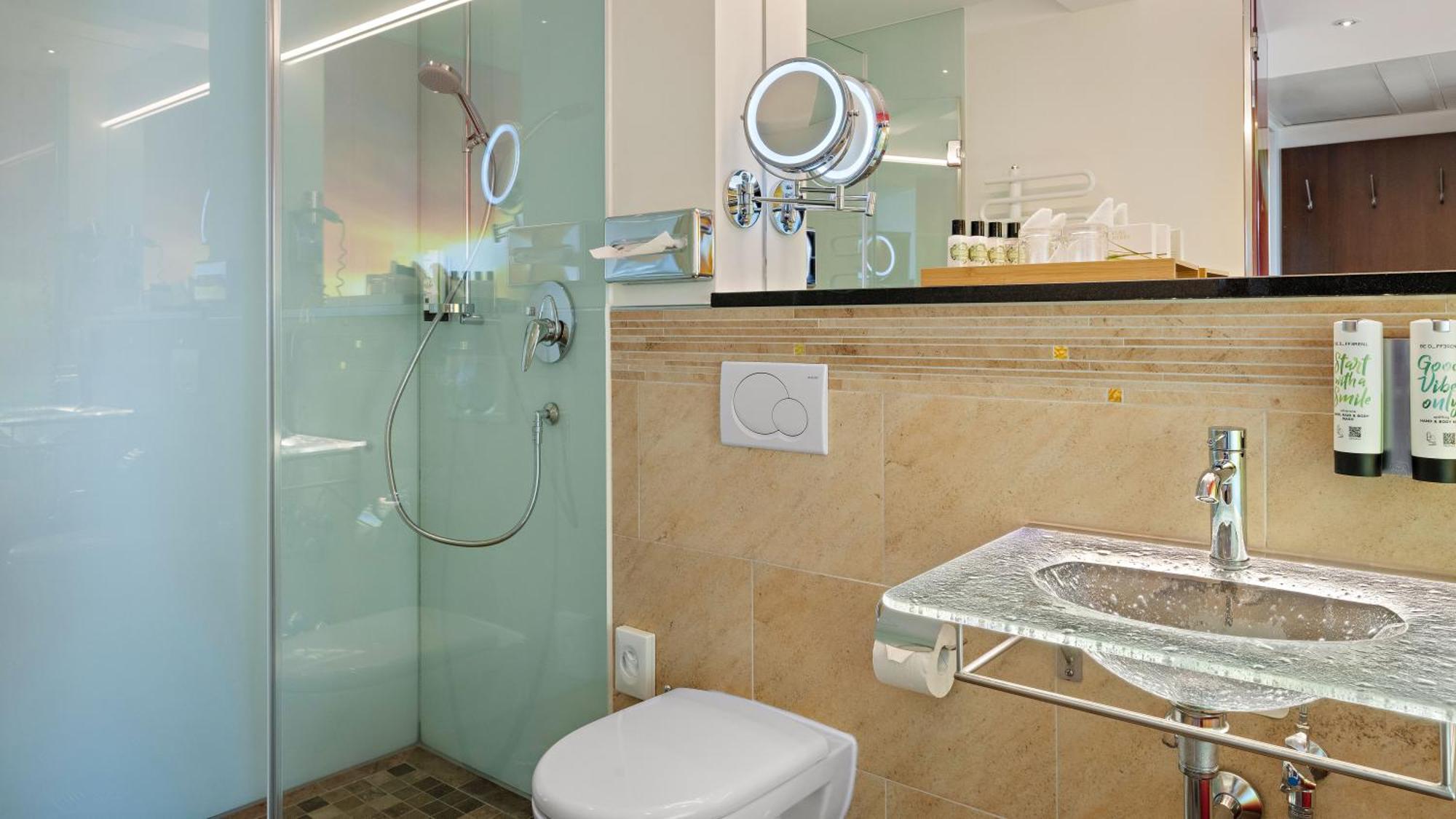 Hotel Deutsche Eiche Munchen Bagian luar foto