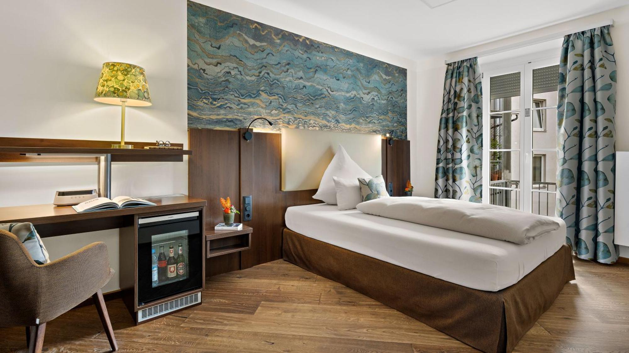 Hotel Deutsche Eiche Munchen Bagian luar foto