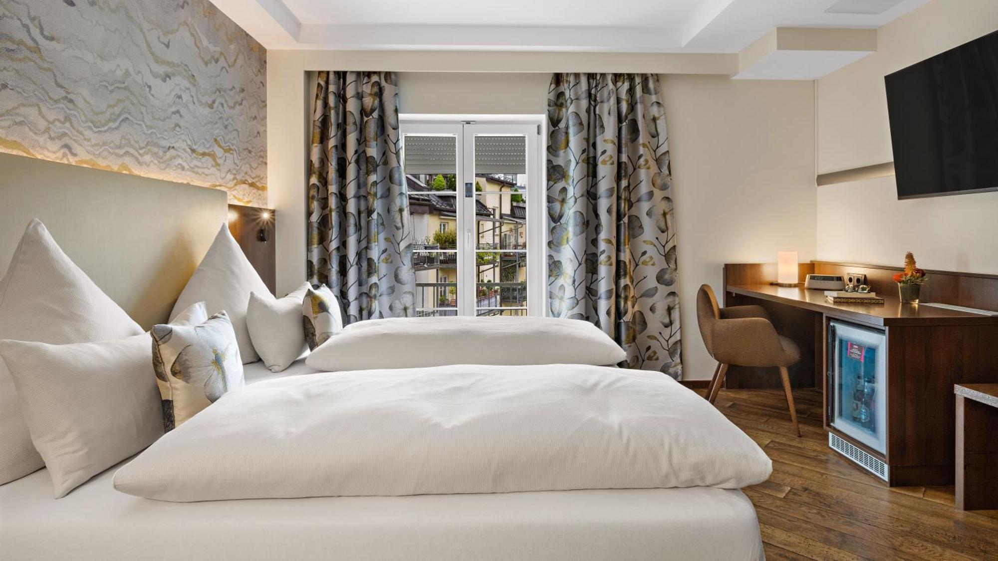 Hotel Deutsche Eiche Munchen Bagian luar foto