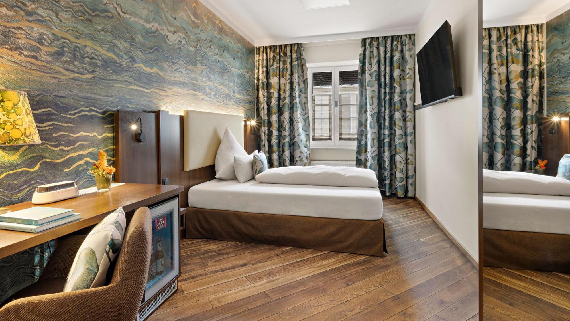 Hotel Deutsche Eiche Munchen Bagian luar foto
