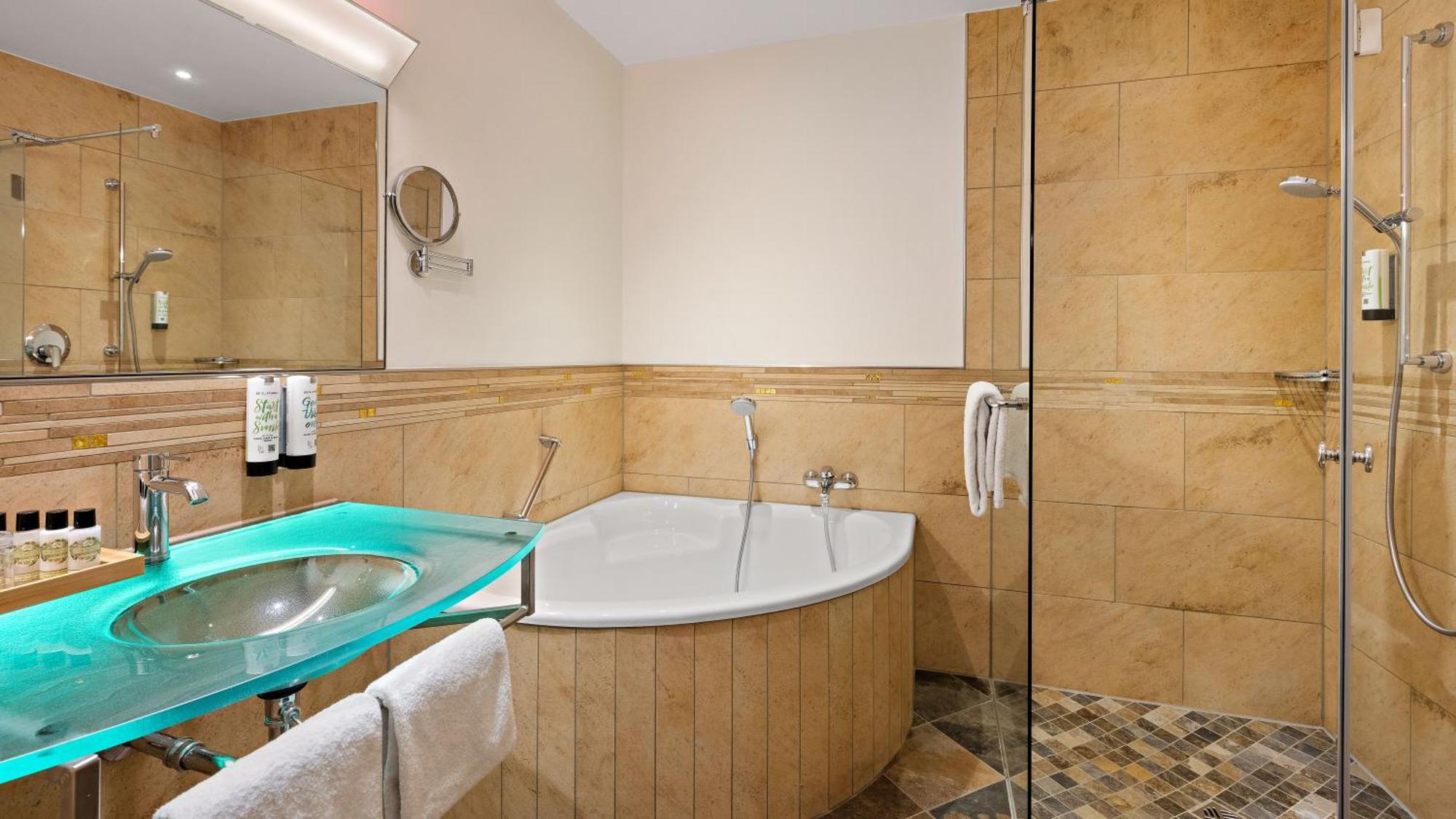 Hotel Deutsche Eiche Munchen Bagian luar foto
