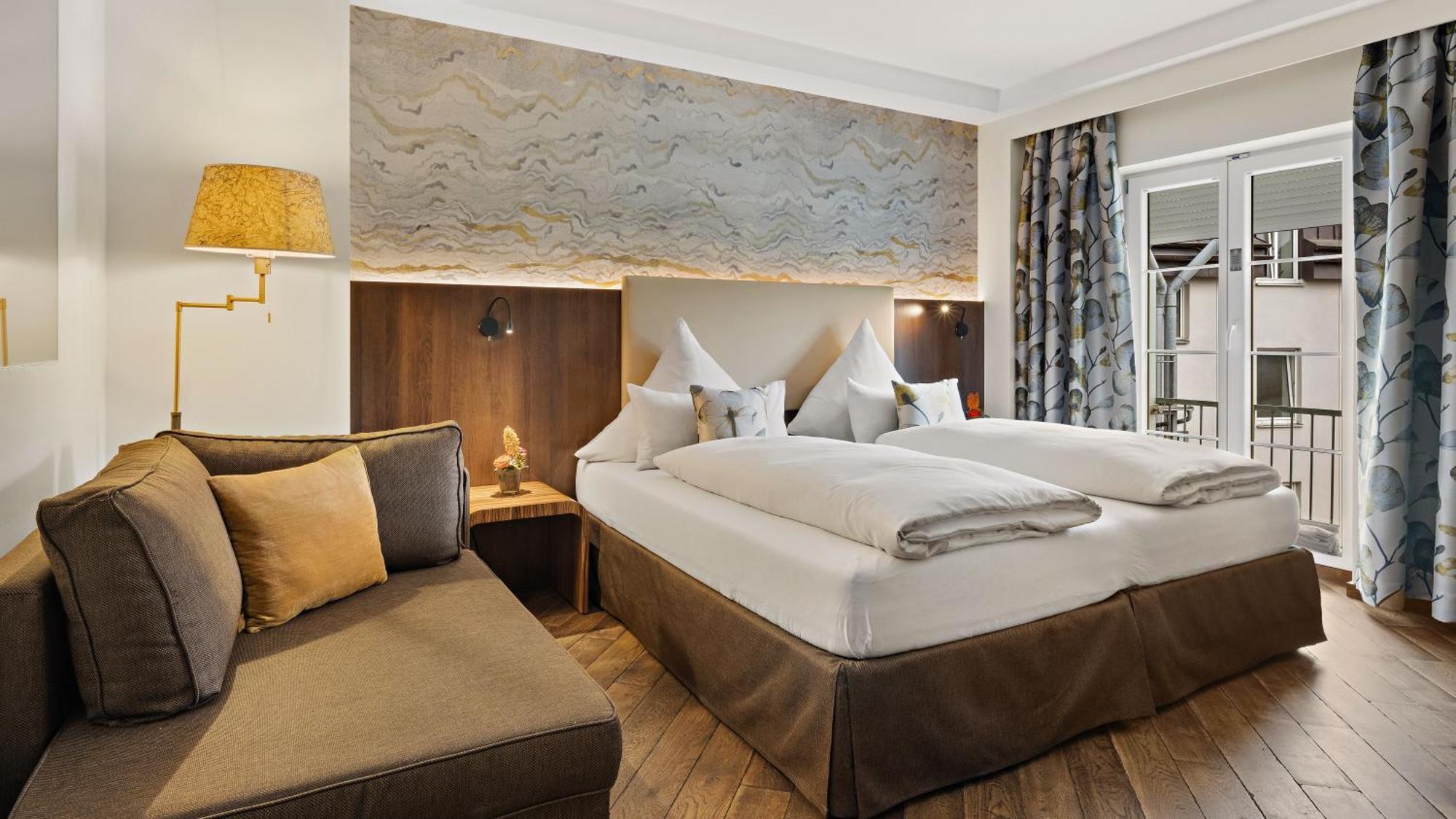 Hotel Deutsche Eiche Munchen Bagian luar foto