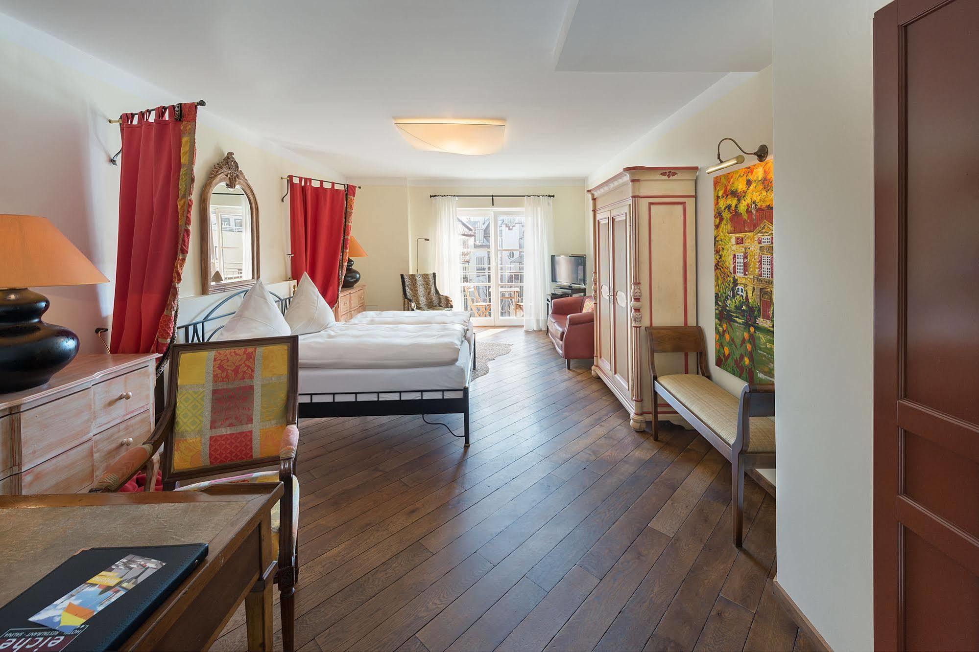 Hotel Deutsche Eiche Munchen Bagian luar foto